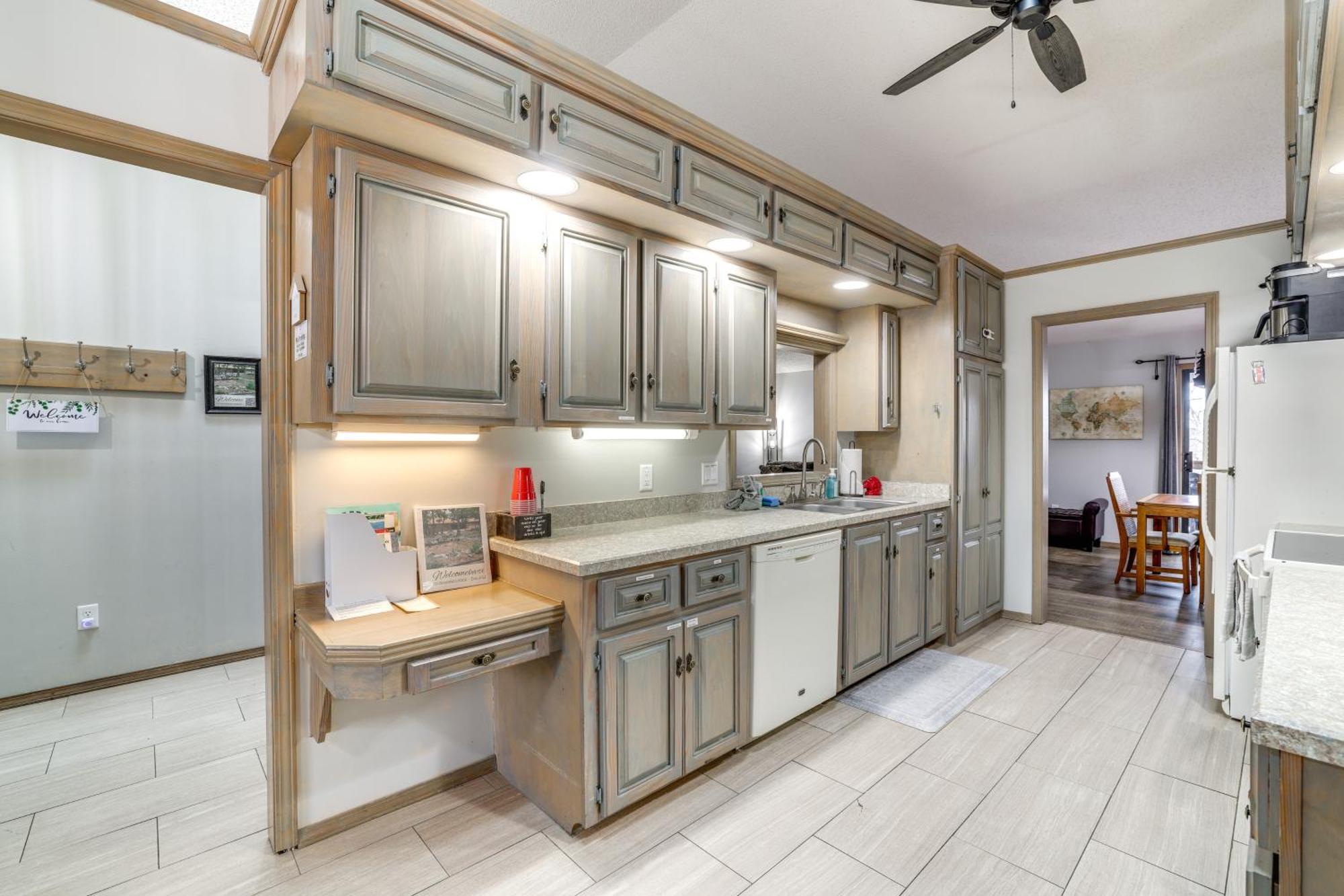 Spacious Holiday Island Escape With Deck And Gas Grill Exterior photo